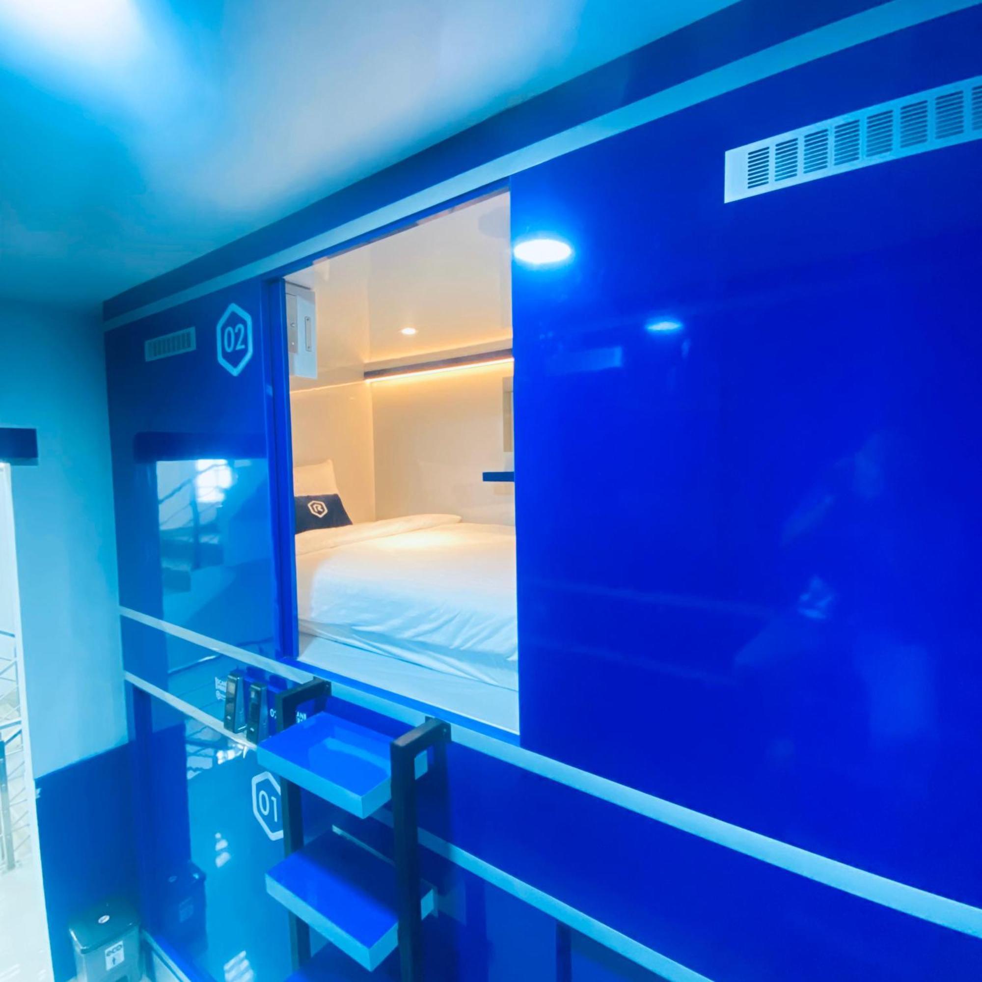 Rosalyne Sleepbox Malioboro 3 Hotel Yogyakarta Ngoại thất bức ảnh