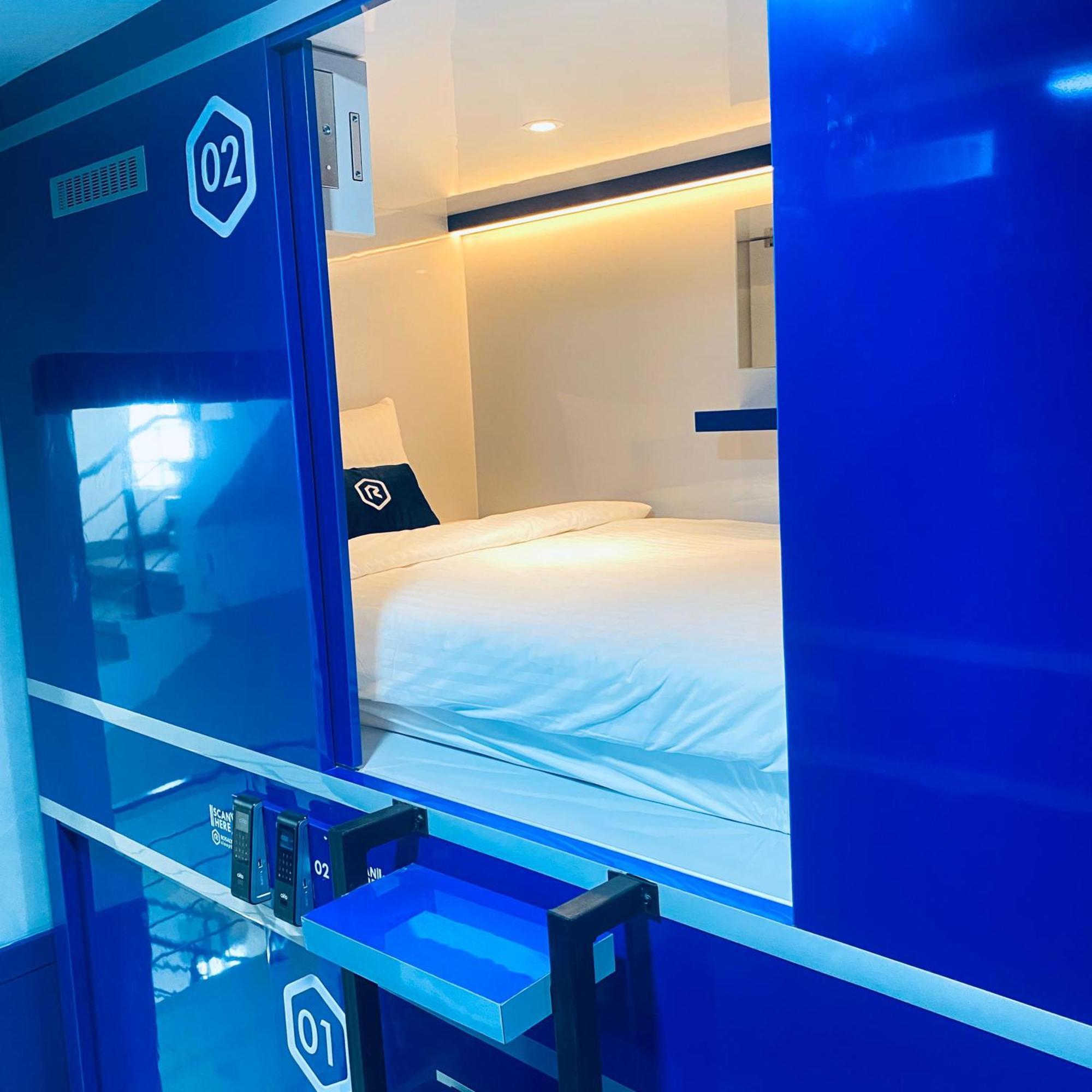 Rosalyne Sleepbox Malioboro 3 Hotel Yogyakarta Ngoại thất bức ảnh