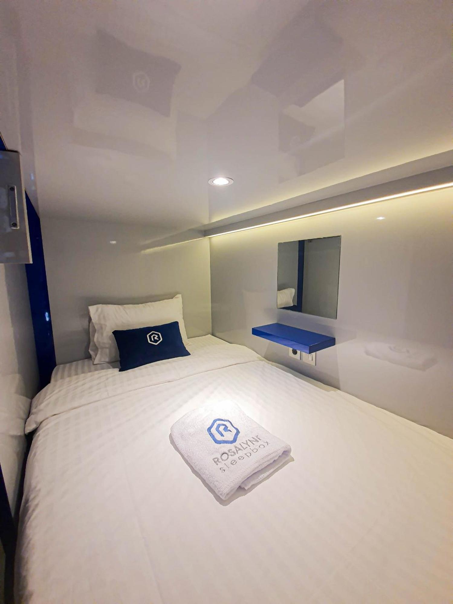 Rosalyne Sleepbox Malioboro 3 Hotel Yogyakarta Ngoại thất bức ảnh
