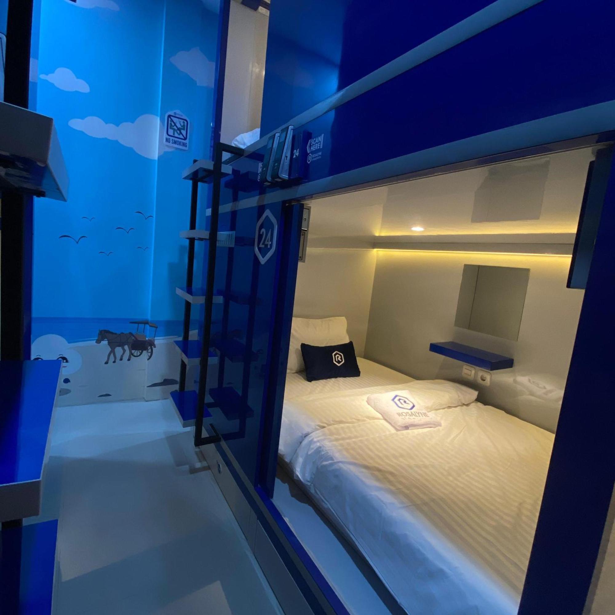 Rosalyne Sleepbox Malioboro 3 Hotel Yogyakarta Ngoại thất bức ảnh