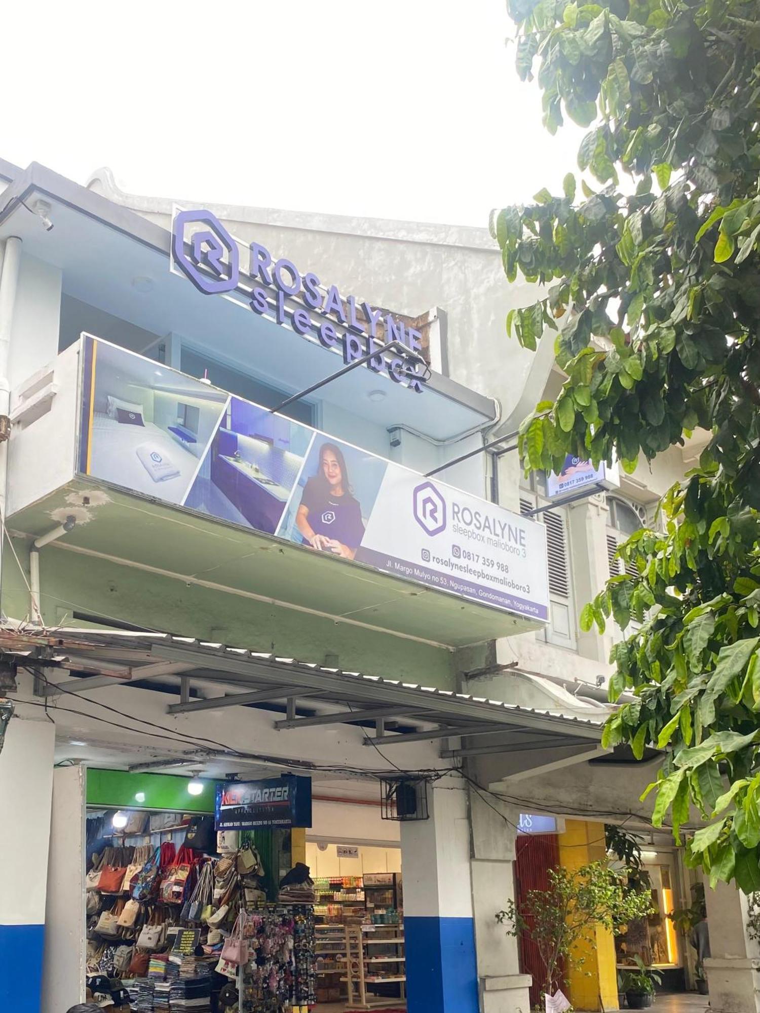 Rosalyne Sleepbox Malioboro 3 Hotel Yogyakarta Ngoại thất bức ảnh