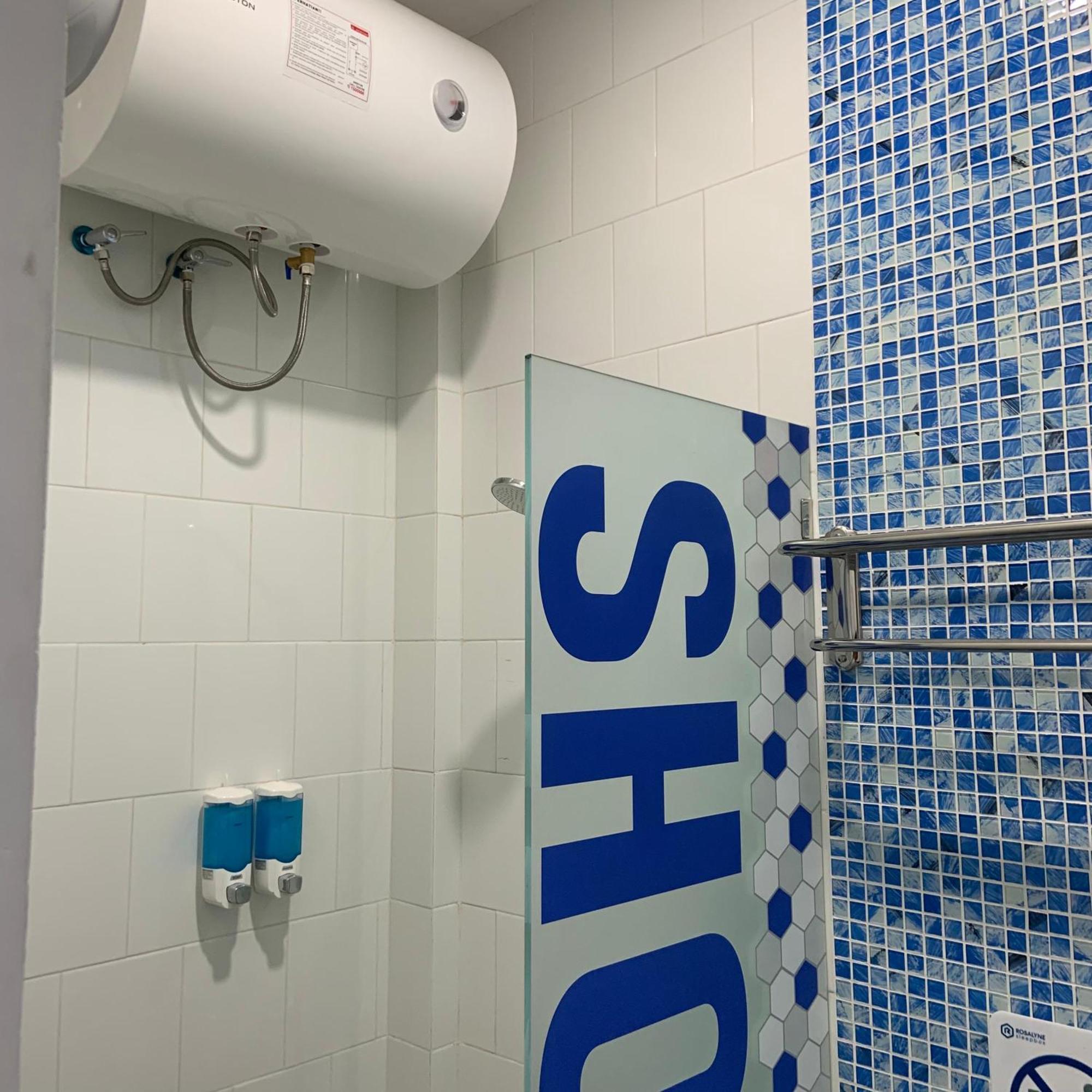 Rosalyne Sleepbox Malioboro 3 Hotel Yogyakarta Ngoại thất bức ảnh
