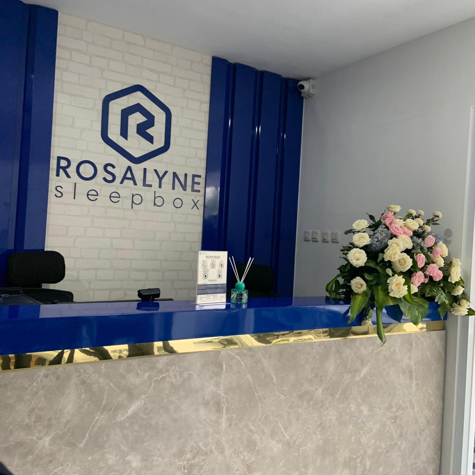 Rosalyne Sleepbox Malioboro 3 Hotel Yogyakarta Ngoại thất bức ảnh